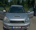 Серый Тойота РАВ 4, объемом двигателя 2 л и пробегом 200 тыс. км за 3382 $, фото 1 на Automoto.ua
