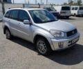 Серый Тойота РАВ 4, объемом двигателя 2 л и пробегом 692 тыс. км за 4340 $, фото 1 на Automoto.ua