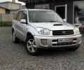 Серый Тойота РАВ 4, объемом двигателя 2 л и пробегом 270 тыс. км за 3600 $, фото 1 на Automoto.ua