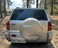 Серый Тойота РАВ 4, объемом двигателя 2 л и пробегом 305 тыс. км за 6000 $, фото 2 на Automoto.ua