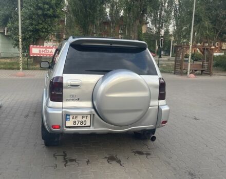 Сірий Тойота РАВ 4, об'ємом двигуна 2 л та пробігом 210 тис. км за 5850 $, фото 3 на Automoto.ua