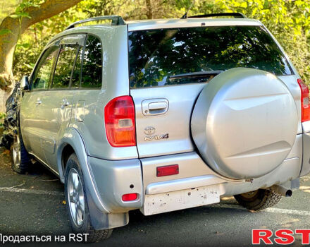 Серый Тойота РАВ 4, объемом двигателя 2 л и пробегом 300 тыс. км за 4500 $, фото 2 на Automoto.ua