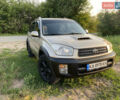 Серый Тойота РАВ 4, объемом двигателя 2 л и пробегом 345 тыс. км за 7800 $, фото 1 на Automoto.ua