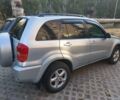 Серый Тойота РАВ 4, объемом двигателя 2 л и пробегом 209 тыс. км за 6900 $, фото 2 на Automoto.ua