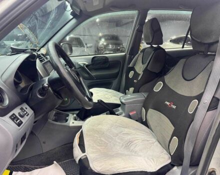 Серый Тойота РАВ 4, объемом двигателя 2 л и пробегом 468 тыс. км за 5999 $, фото 10 на Automoto.ua