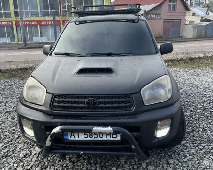 Серый Тойота РАВ 4, объемом двигателя 2 л и пробегом 400 тыс. км за 5100 $, фото 2 на Automoto.ua