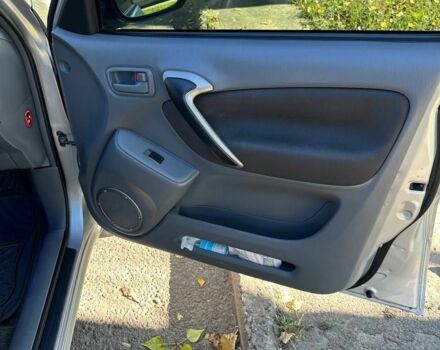 Серый Тойота РАВ 4, объемом двигателя 2 л и пробегом 198 тыс. км за 7000 $, фото 13 на Automoto.ua