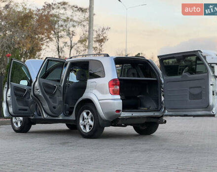 Серый Тойота РАВ 4, объемом двигателя 2 л и пробегом 180 тыс. км за 7000 $, фото 24 на Automoto.ua