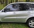 Сірий Тойота РАВ 4, об'ємом двигуна 2 л та пробігом 340 тис. км за 5555 $, фото 3 на Automoto.ua