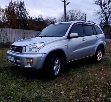 Серый Тойота РАВ 4, объемом двигателя 2 л и пробегом 325 тыс. км за 5999 $, фото 2 на Automoto.ua