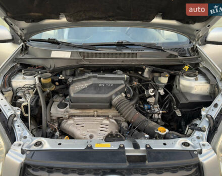 Серый Тойота РАВ 4, объемом двигателя 2 л и пробегом 180 тыс. км за 7000 $, фото 46 на Automoto.ua