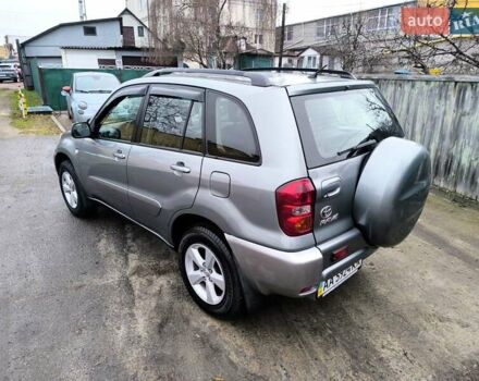 Серый Тойота РАВ 4, объемом двигателя 2 л и пробегом 130 тыс. км за 6800 $, фото 11 на Automoto.ua