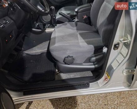 Сірий Тойота РАВ 4, об'ємом двигуна 2 л та пробігом 188 тис. км за 5500 $, фото 52 на Automoto.ua