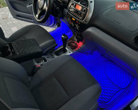 Сірий Тойота РАВ 4, об'ємом двигуна 2 л та пробігом 198 тис. км за 6999 $, фото 11 на Automoto.ua