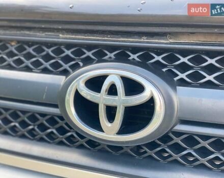 Сірий Тойота РАВ 4, об'ємом двигуна 2 л та пробігом 134 тис. км за 8190 $, фото 2 на Automoto.ua