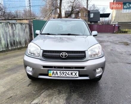 Серый Тойота РАВ 4, объемом двигателя 2 л и пробегом 130 тыс. км за 6800 $, фото 3 на Automoto.ua