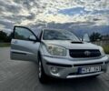 Серый Тойота РАВ 4, объемом двигателя 2 л и пробегом 290 тыс. км за 4600 $, фото 1 на Automoto.ua