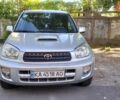 Серый Тойота РАВ 4, объемом двигателя 2 л и пробегом 362 тыс. км за 7400 $, фото 1 на Automoto.ua