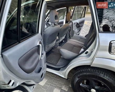 Сірий Тойота РАВ 4, об'ємом двигуна 2 л та пробігом 198 тис. км за 6999 $, фото 23 на Automoto.ua