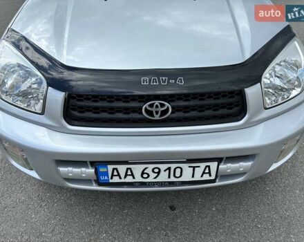 Серый Тойота РАВ 4, объемом двигателя 2 л и пробегом 223 тыс. км за 7000 $, фото 5 на Automoto.ua