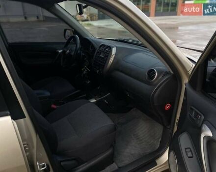 Сірий Тойота РАВ 4, об'ємом двигуна 2 л та пробігом 134 тис. км за 8190 $, фото 19 на Automoto.ua