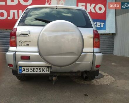 Серый Тойота РАВ 4, объемом двигателя 2 л и пробегом 240 тыс. км за 7000 $, фото 4 на Automoto.ua