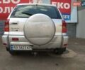 Серый Тойота РАВ 4, объемом двигателя 2 л и пробегом 240 тыс. км за 7000 $, фото 4 на Automoto.ua