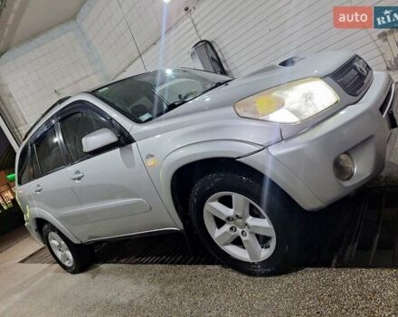 Сірий Тойота РАВ 4, об'ємом двигуна 2 л та пробігом 188 тис. км за 5500 $, фото 18 на Automoto.ua
