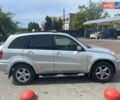 Серый Тойота РАВ 4, объемом двигателя 2 л и пробегом 377 тыс. км за 6500 $, фото 1 на Automoto.ua