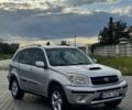 Серый Тойота РАВ 4, объемом двигателя 2 л и пробегом 290 тыс. км за 4600 $, фото 3 на Automoto.ua