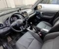 Серый Тойота РАВ 4, объемом двигателя 2 л и пробегом 300 тыс. км за 4100 $, фото 9 на Automoto.ua