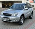 Серый Тойота РАВ 4, объемом двигателя 2 л и пробегом 225 тыс. км за 6950 $, фото 1 на Automoto.ua