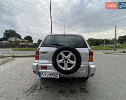 Серый Тойота РАВ 4, объемом двигателя 2 л и пробегом 306 тыс. км за 6800 $, фото 3 на Automoto.ua