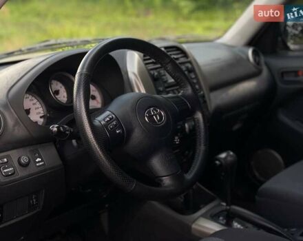 Сірий Тойота РАВ 4, об'ємом двигуна 2 л та пробігом 134 тис. км за 8190 $, фото 12 на Automoto.ua
