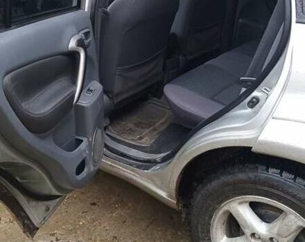 Серый Тойота РАВ 4, объемом двигателя 2 л и пробегом 186 тыс. км за 5800 $, фото 6 на Automoto.ua