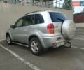Серый Тойота РАВ 4, объемом двигателя 2 л и пробегом 240 тыс. км за 7000 $, фото 6 на Automoto.ua