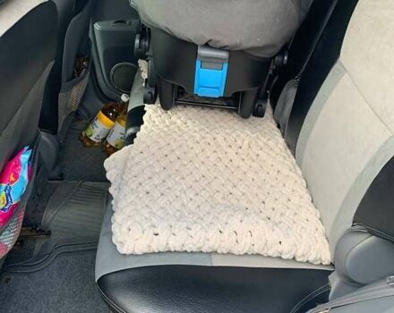 Серый Тойота РАВ 4, объемом двигателя 2 л и пробегом 384 тыс. км за 6905 $, фото 2 на Automoto.ua