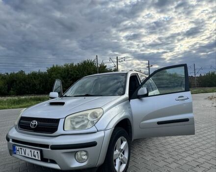Серый Тойота РАВ 4, объемом двигателя 2 л и пробегом 290 тыс. км за 4600 $, фото 2 на Automoto.ua