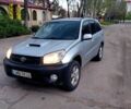 Серый Тойота РАВ 4, объемом двигателя 2 л и пробегом 380 тыс. км за 4800 $, фото 1 на Automoto.ua
