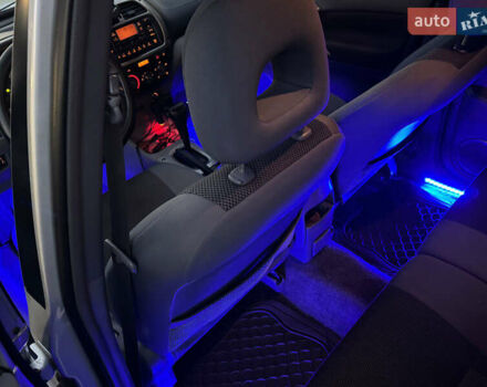 Сірий Тойота РАВ 4, об'ємом двигуна 2 л та пробігом 198 тис. км за 6999 $, фото 21 на Automoto.ua