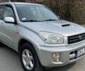 Сірий Тойота РАВ 4, об'ємом двигуна 2 л та пробігом 290 тис. км за 2500 $, фото 3 на Automoto.ua