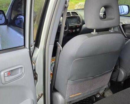 Сірий Тойота РАВ 4, об'ємом двигуна 2 л та пробігом 340 тис. км за 5555 $, фото 14 на Automoto.ua