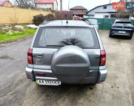 Серый Тойота РАВ 4, объемом двигателя 2 л и пробегом 130 тыс. км за 6800 $, фото 10 на Automoto.ua