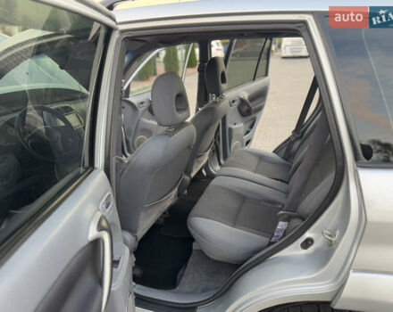 Серый Тойота РАВ 4, объемом двигателя 2 л и пробегом 180 тыс. км за 7000 $, фото 27 на Automoto.ua