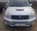 Серый Тойота РАВ 4, объемом двигателя 2 л и пробегом 237 тыс. км за 6500 $, фото 1 на Automoto.ua