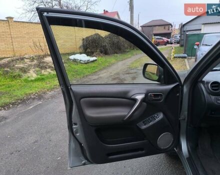 Серый Тойота РАВ 4, объемом двигателя 2 л и пробегом 130 тыс. км за 6800 $, фото 14 на Automoto.ua