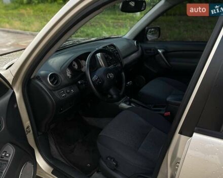 Сірий Тойота РАВ 4, об'ємом двигуна 2 л та пробігом 134 тис. км за 8190 $, фото 13 на Automoto.ua