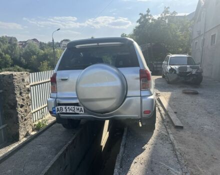 Сірий Тойота РАВ 4, об'ємом двигуна 2 л та пробігом 270 тис. км за 6450 $, фото 2 на Automoto.ua