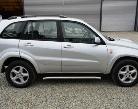 Сірий Тойота РАВ 4, об'ємом двигуна 2 л та пробігом 250 тис. км за 2001 $, фото 5 на Automoto.ua