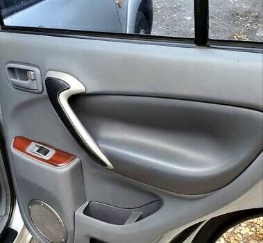 Серый Тойота РАВ 4, объемом двигателя 2 л и пробегом 325 тыс. км за 5999 $, фото 6 на Automoto.ua